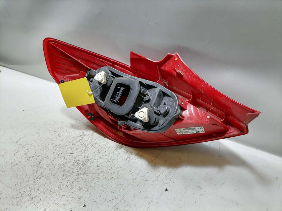 Opel Corsa D original R&uuml;cklicht R&uuml;ckleuchte Heckleuchte rechts 3 T&uuml;rer BJ06